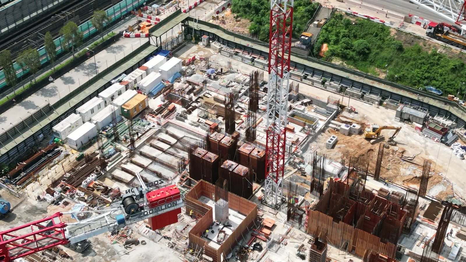 上水寶石湖路地盤鋼筋、模板及地下結構施工分區的近距航拍